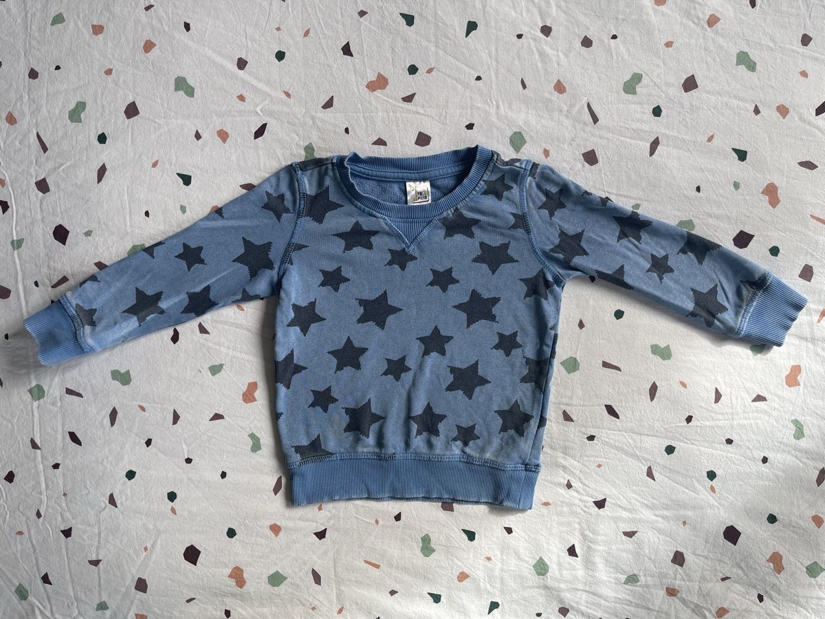 Maglioni & Felpe: Pullover, blau mit Sternen,  Grösse 74/80 – Usato da Hirzel venduto da carta9