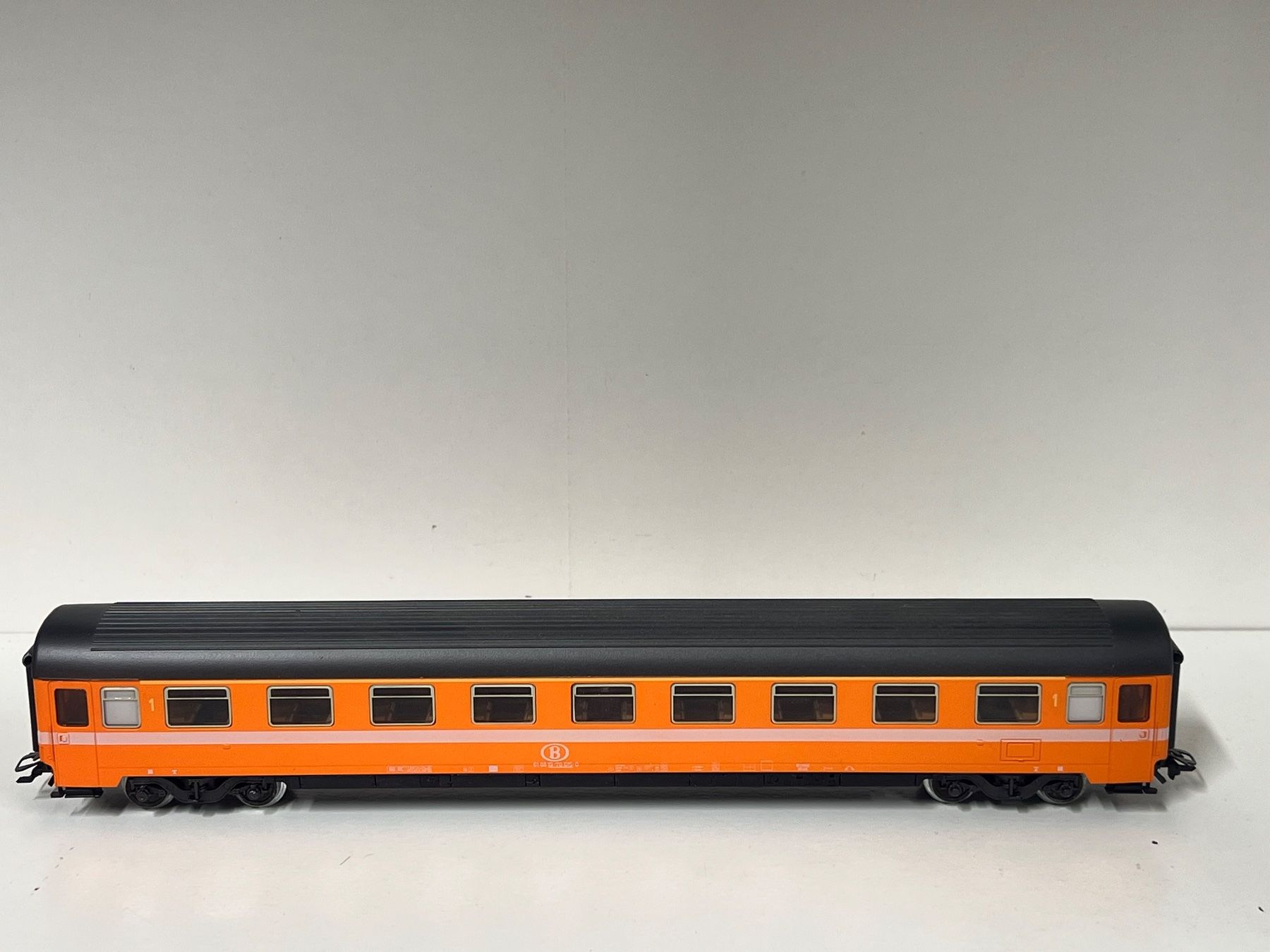 Märklin Modelleisenbahnen: Märklin H0 SNCB 1.Kl – Gebraucht aus Geroldswil von TopTrain54 1