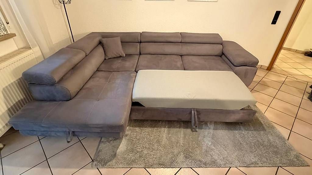 Divani: Ecksofa grau mit Schlaffunktion & Stauraum – Usato da Lengnau AG venduto da joh_hbz6 2
