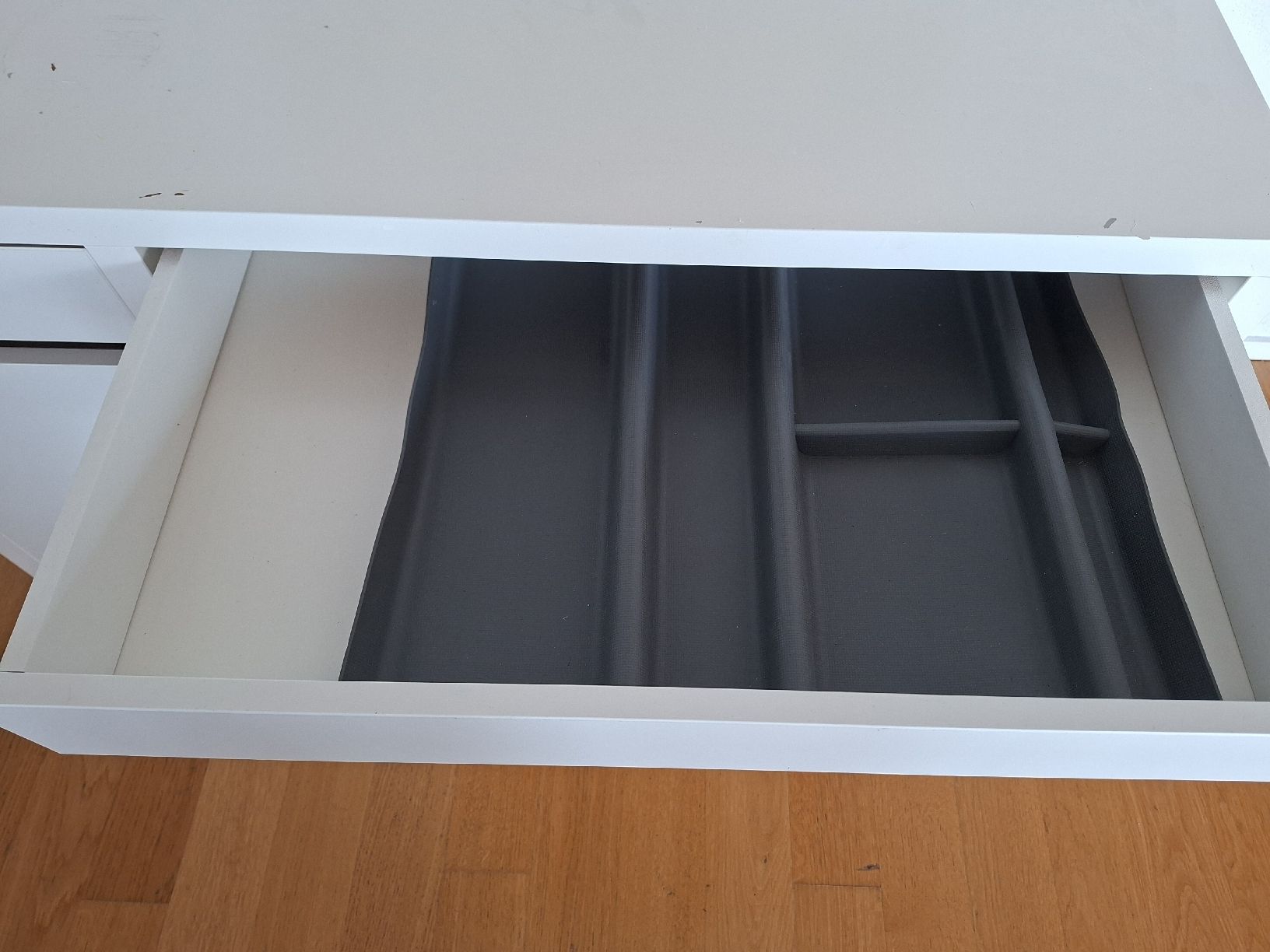 Schreibtische: Schreibtisch Ikea weiss – Gebraucht aus Hildisrieden von Letzi0 1