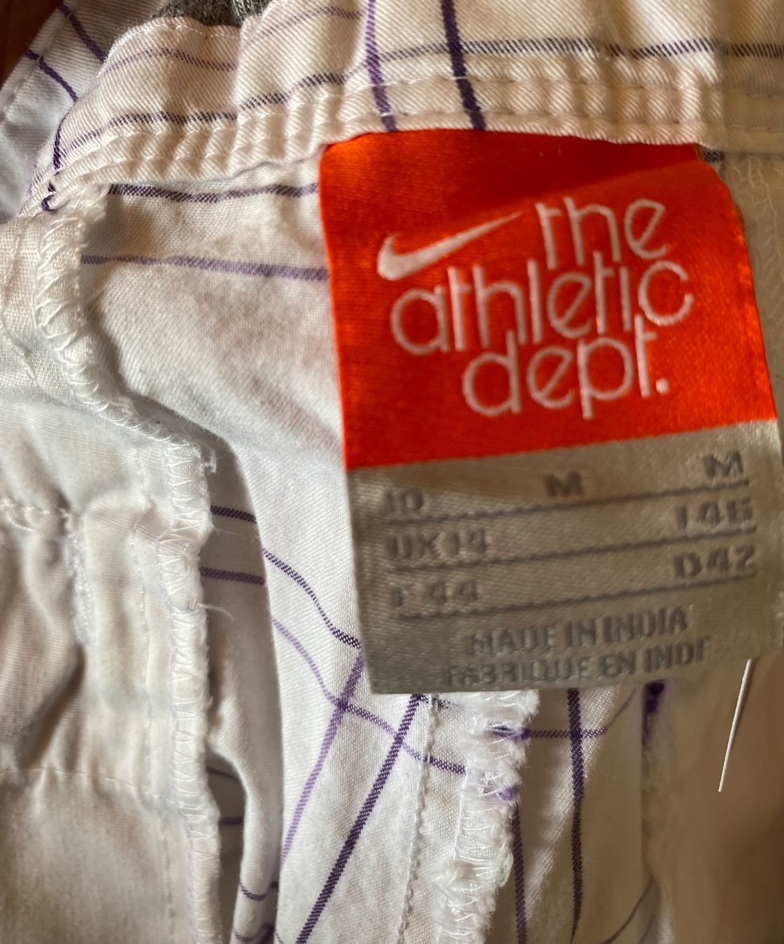 Nike Pantaloni: Nike the athletic dept. Hose Gr. M – Usato da St.Gallen venduto da maierm01 2