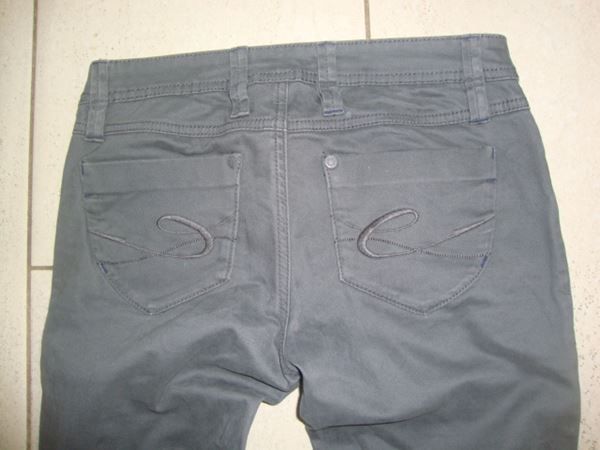Esprit Pantaloni: ESPRIT HOSE GR.32 NEUWERTIG – Usato da Rotkreuz venduto da Samballi 2