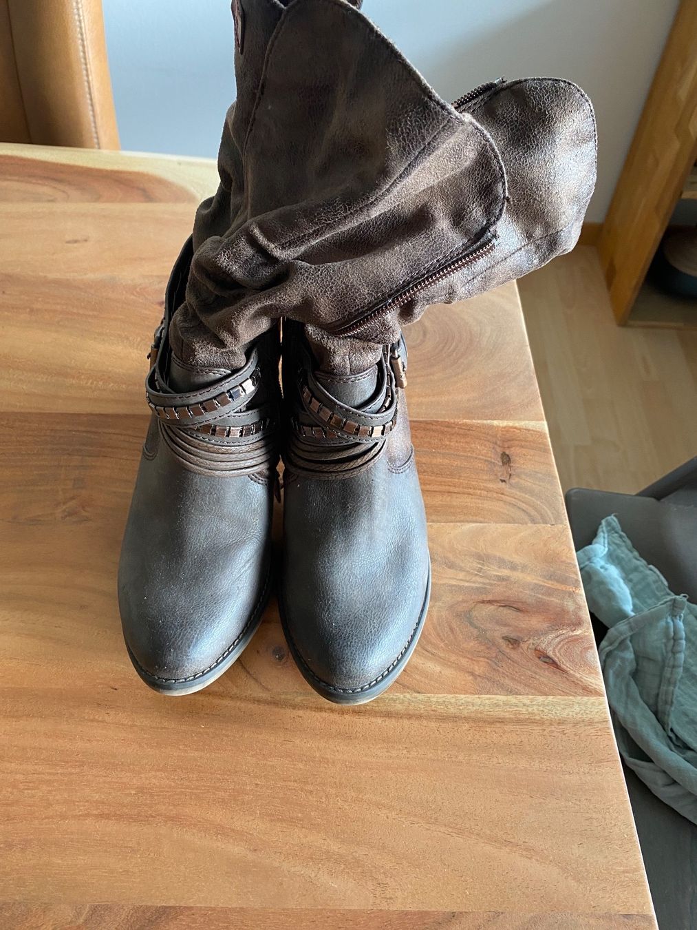 S.Oliver Scarpe da donna: S Oliver Stiefel Gr. 38 – Usato da Hettlingen venduto da BKH2021