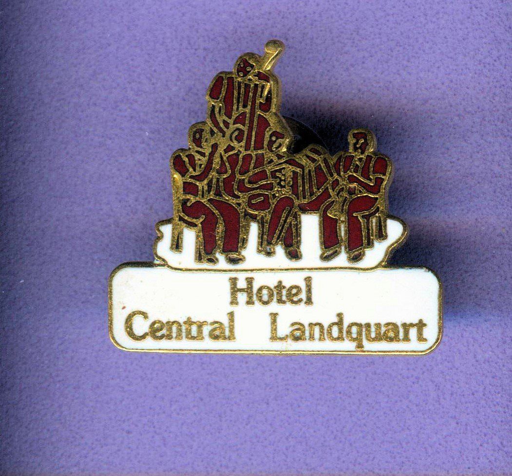 Plaketten & Abzeichen: Hotel  CENTRAL  Landquart – Gebraucht aus Winterthur von Sammleroase