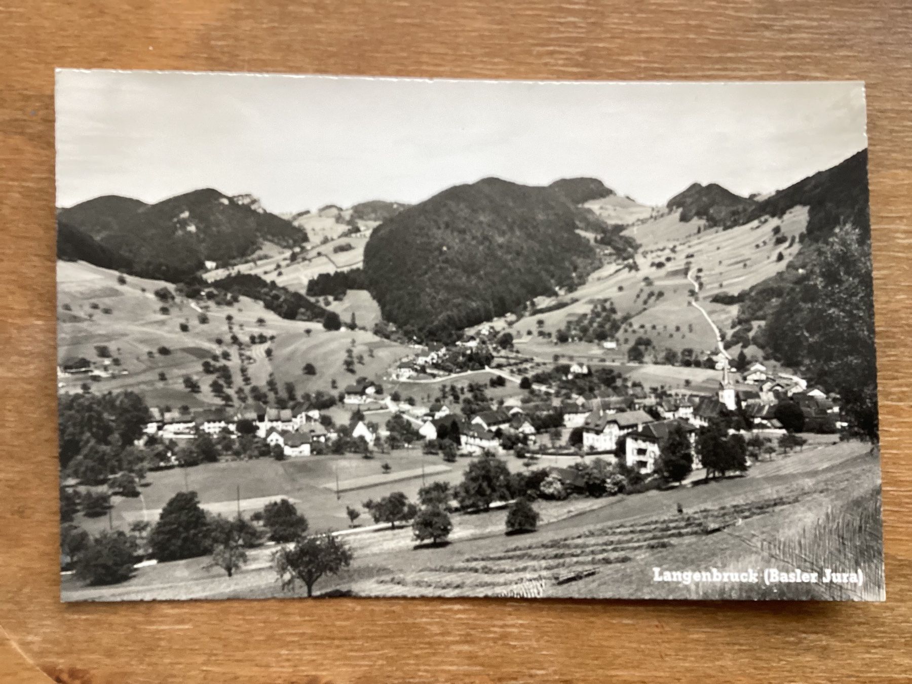 Cartoline postali: AK Langenbruck BL 1956 – Usato da Zürich venduto da Tolima194