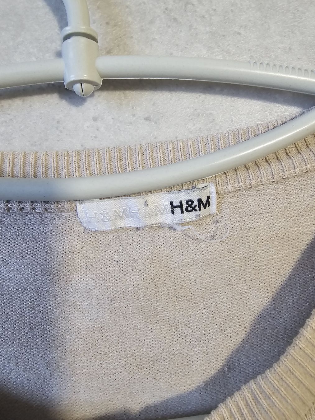 H&M Gilet & Giacche senza maniche: Cardigan H&M beige clair, taille S/M – Usato da Sornetan venduto da T.a333 3