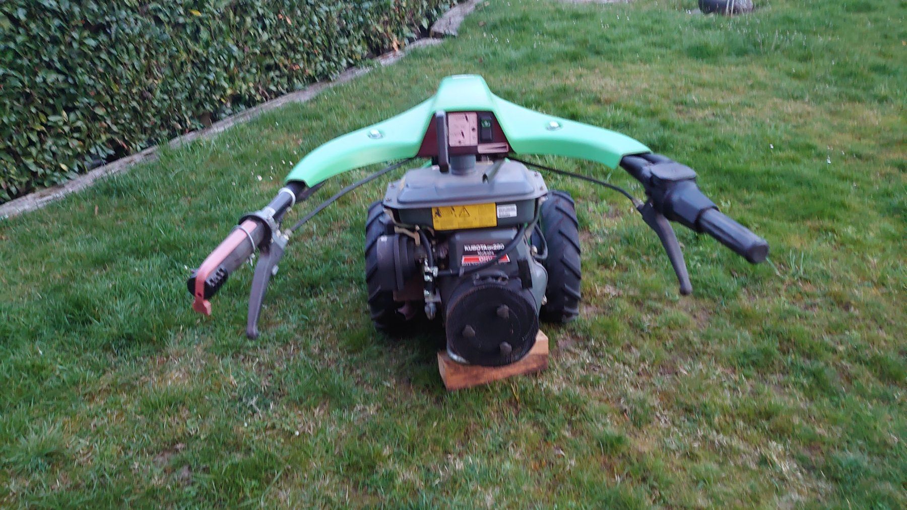 Rasenmäher: Garten – Gebraucht aus Küsnacht ZH von jup_826v 1