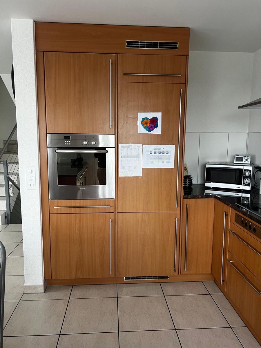 Komplettküchen: Einbauküche Holzfronten Arbeitsplatte Stein – Gebraucht aus Niederhasli von passat64. 8