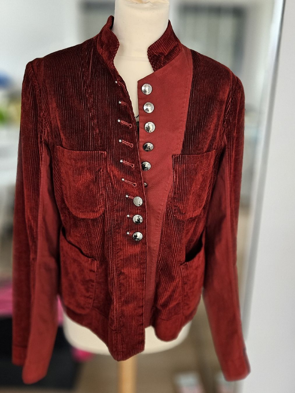 Giacche: Superbe veste marque HIGH Used – Nuovo (secondo la descrizione) da Cheyres venduto da Karine-Schweiz 1