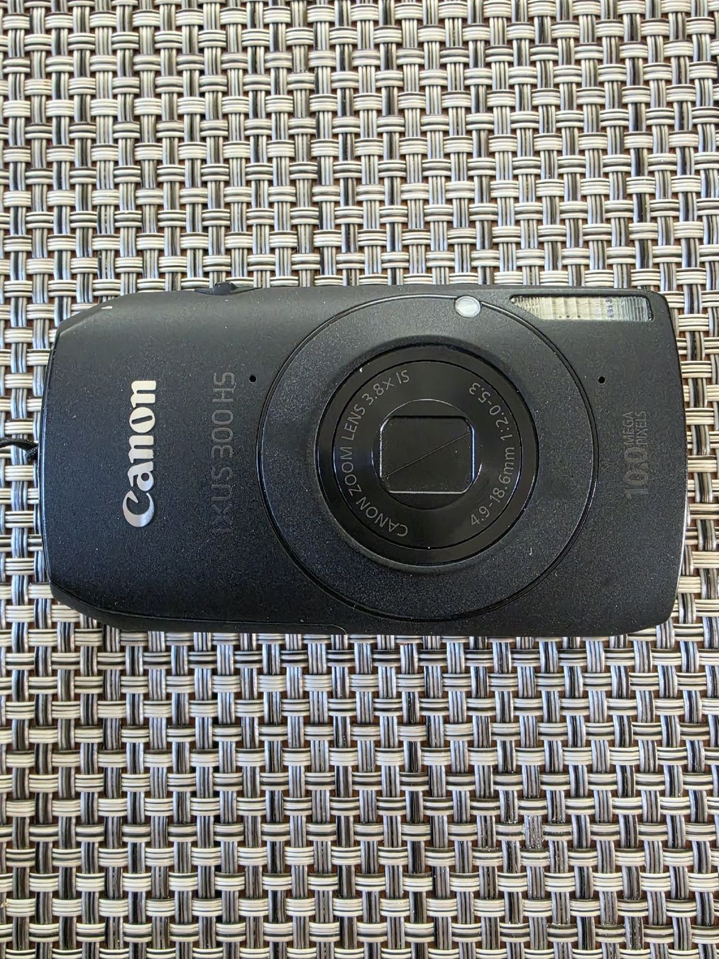 Canon Kamera: Canon IXUS 300 HS – Gebraucht aus Eggenwil von Boebi007 1