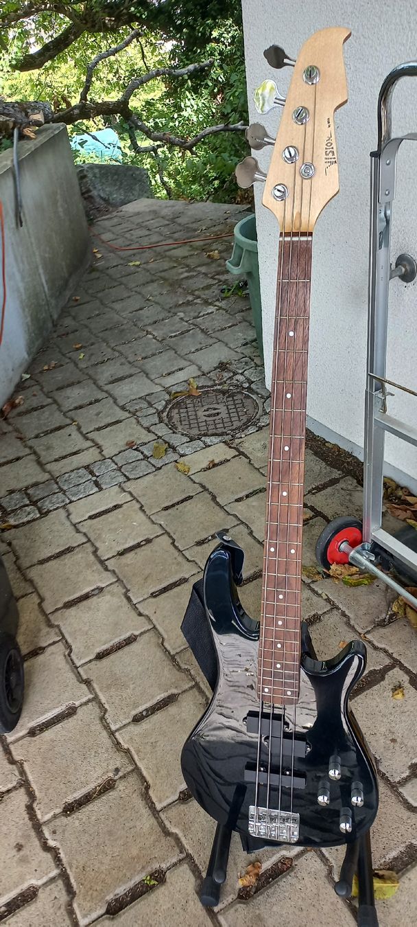Musikinstrumente: Basgitarre  mit Sender – Neu (gemäss Beschreibung) aus Schaffhausen von raj_f5dm