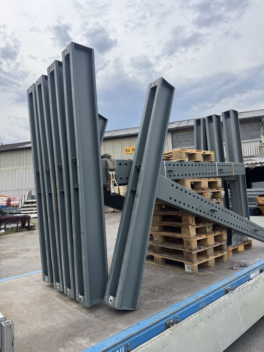 Étagères: Kragarmregal / Kragarmgestell – D'occasion à Niederuzwil par Solutions4industry 3