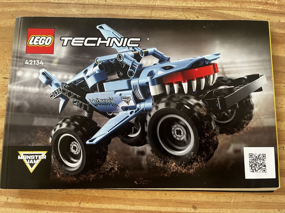 Lego Kit di costruzioni: Lego Technic Monster Jam Megalodon – Usato da Develier venduto da lili_1 1