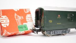 e55 HAG 410 SBB Gepäckwagen grün mir Rangiergriffen