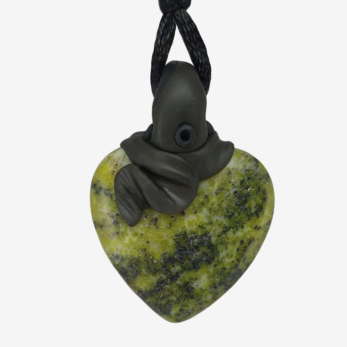 Minerali & Pietre curative: Lizardit-Serpentin Steinanhänger mit Lapislazuli – Nuovo e nell'imballaggio originale da Meilen venduto da BYRD-Design 2