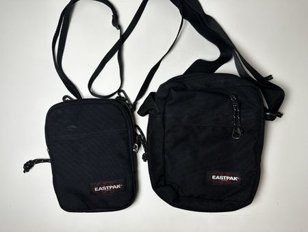 2 Eastpak Umhängetaschen schwarz in gutem Zustand