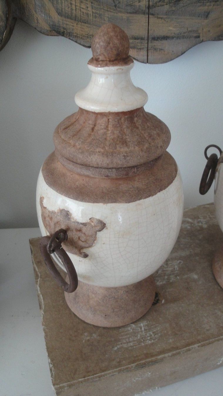 Tutte le decorazioni: 2 Amphoren Deckel und Eisenringen Shabby Chic – Usato da Erlenbach ZH venduto da Sondeiwendiz 1