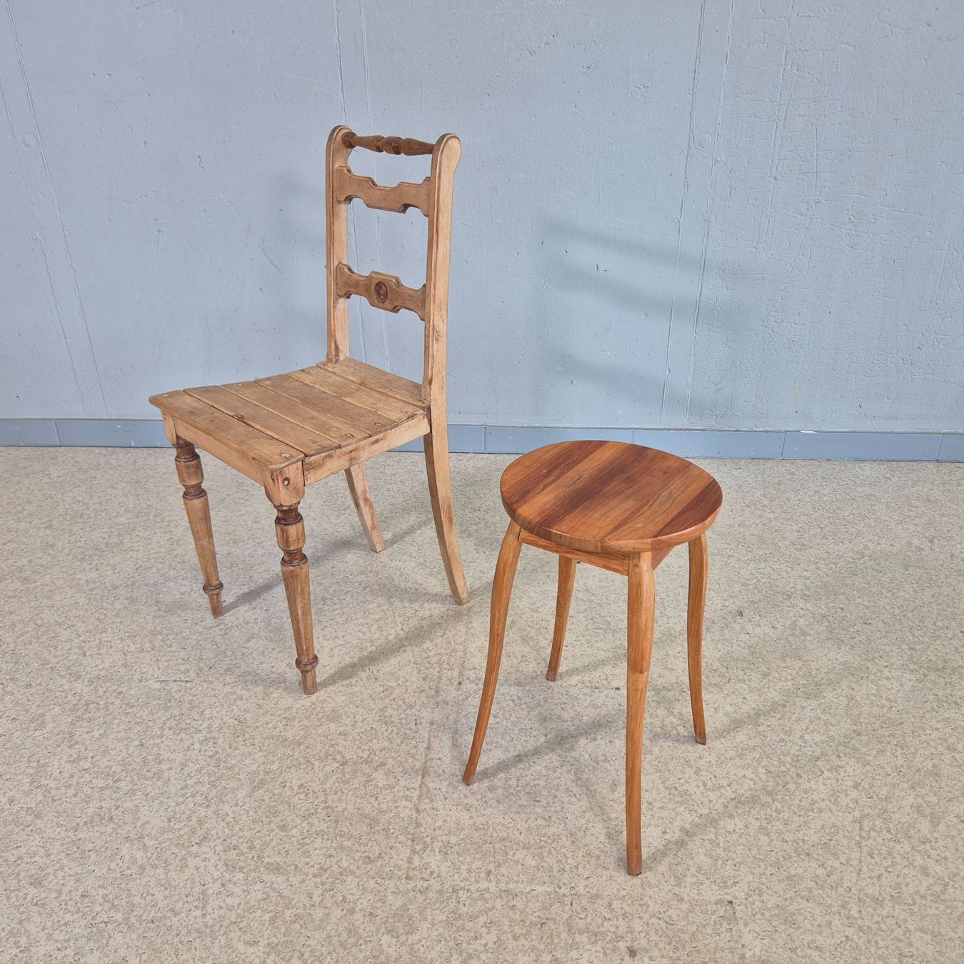 Tabourets: Hocker Holz Höcker Blumenhocker Blumentisch – D'occasion à Nottwil par Wondewa-Shop 2