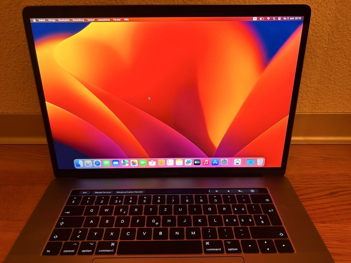 Apple Notebook: MacBook Pro 15 Top Zustand – Usato da Muri b. Bern venduto da sel_x6wl