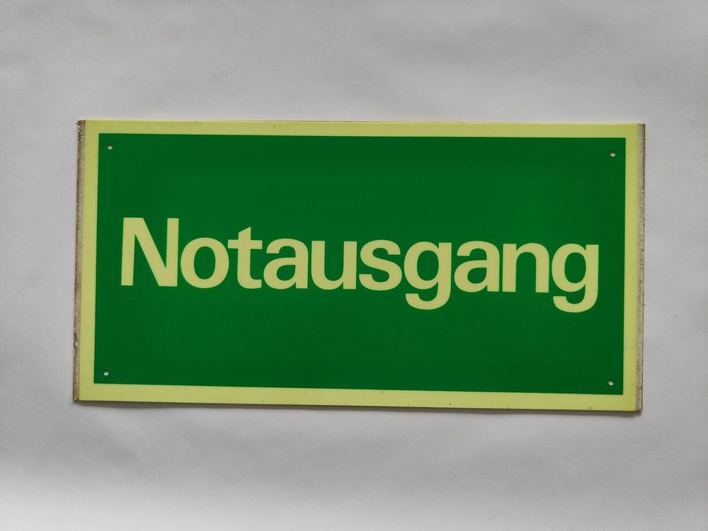 Notausgang Fluchtwegschild Rettungswegschild Nachleuchtend Kaufen Auf