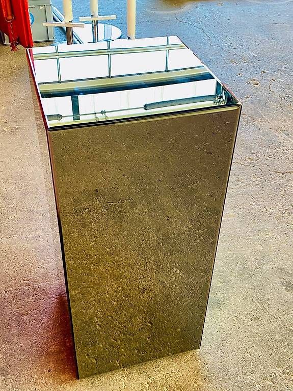 Regale: Présentoirs Cube Mirroirs – Gebraucht aus Orbe von con_2vql 3