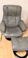 Original Stressless Ledersessel mit Hocker – grau