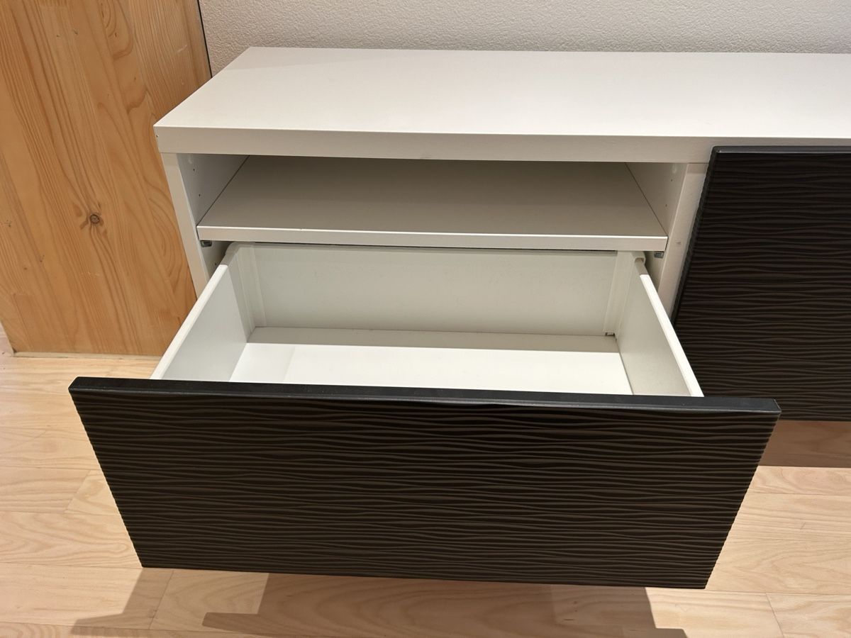 Ikea TV Möbel: Fernsehmöbel IKEA – Gebraucht aus Winterthur von Lala9934 2