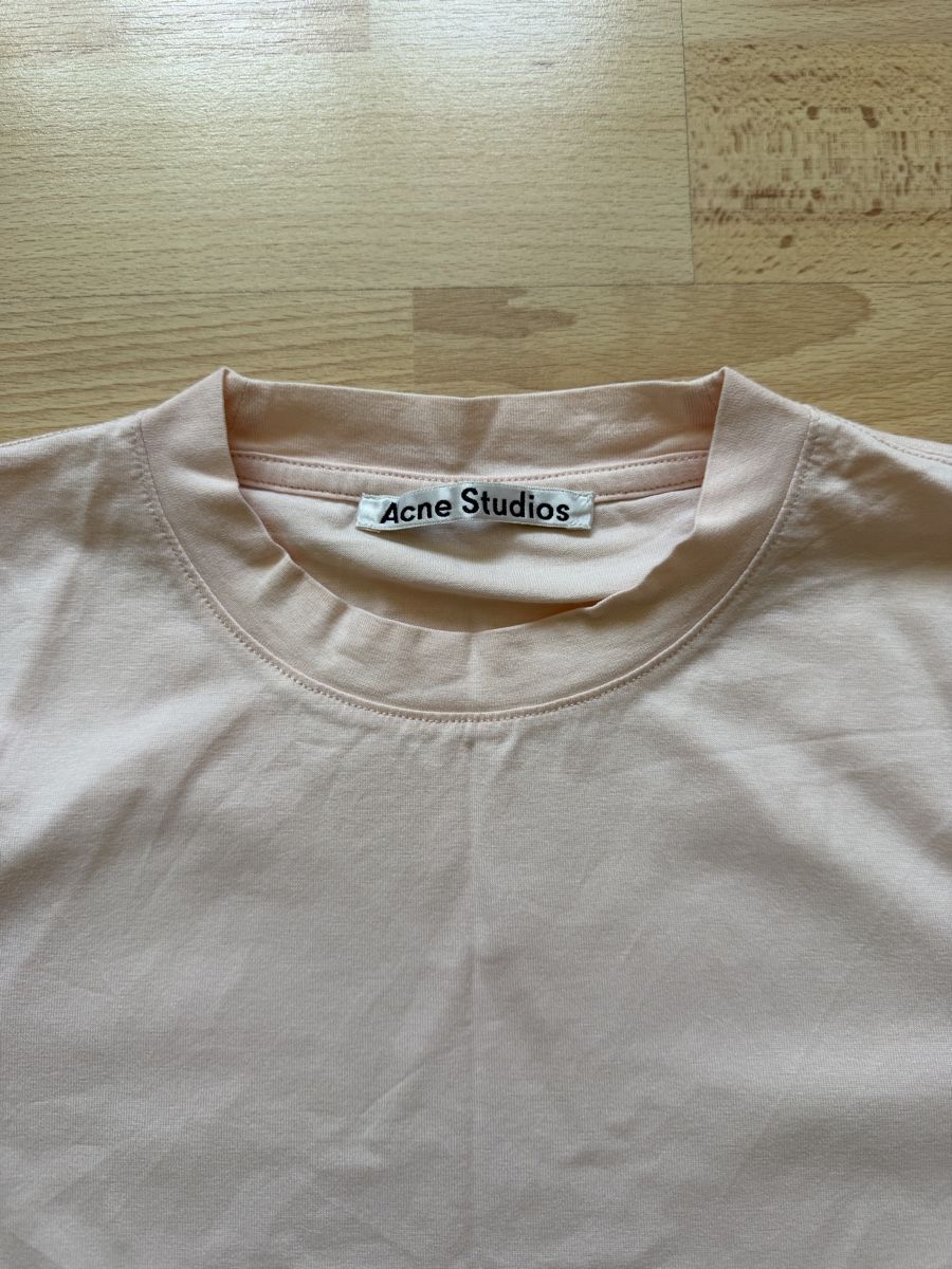Acne Studios T-shirt: Acne Studios T-Shirt – Usato da Schaffhausen venduto da LisaU 2