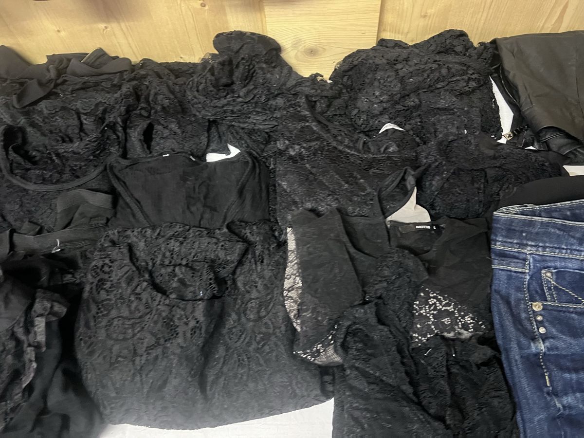 Kleiderpakete: Kleiderpaket Damen (76) – Gebraucht aus Glattfelden von bro_f2vv 5