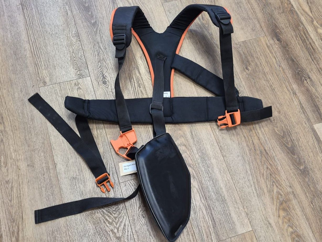 Attrezzatura da arrampicata: Stihl Forstgurt Advance Plus (Nr. 1) – Usato da Niederwil AG venduto da Maeder_AG 2