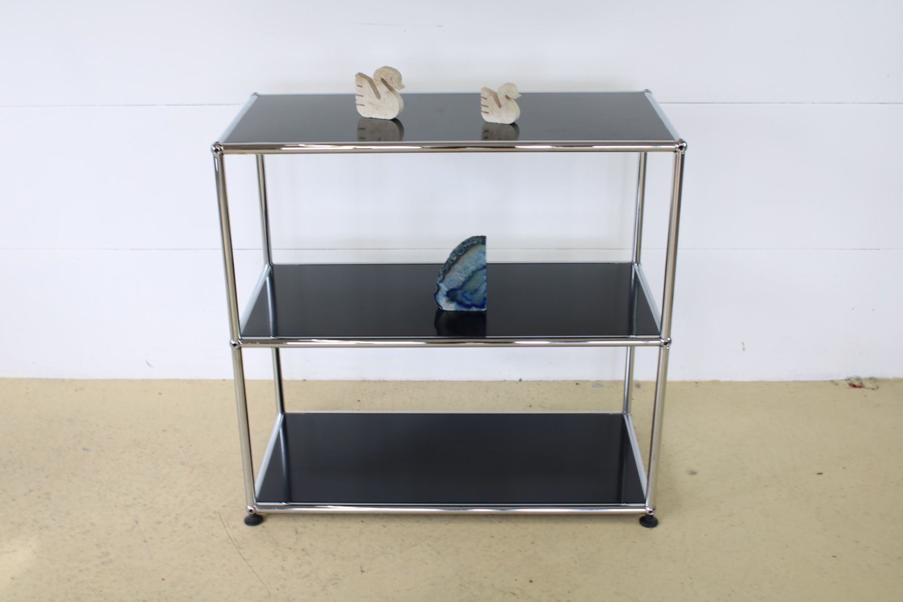 USM Cassettiere: USM Sideboard in Schwarz – Usato da Meinisberg venduto da atelier_TILIJA 1