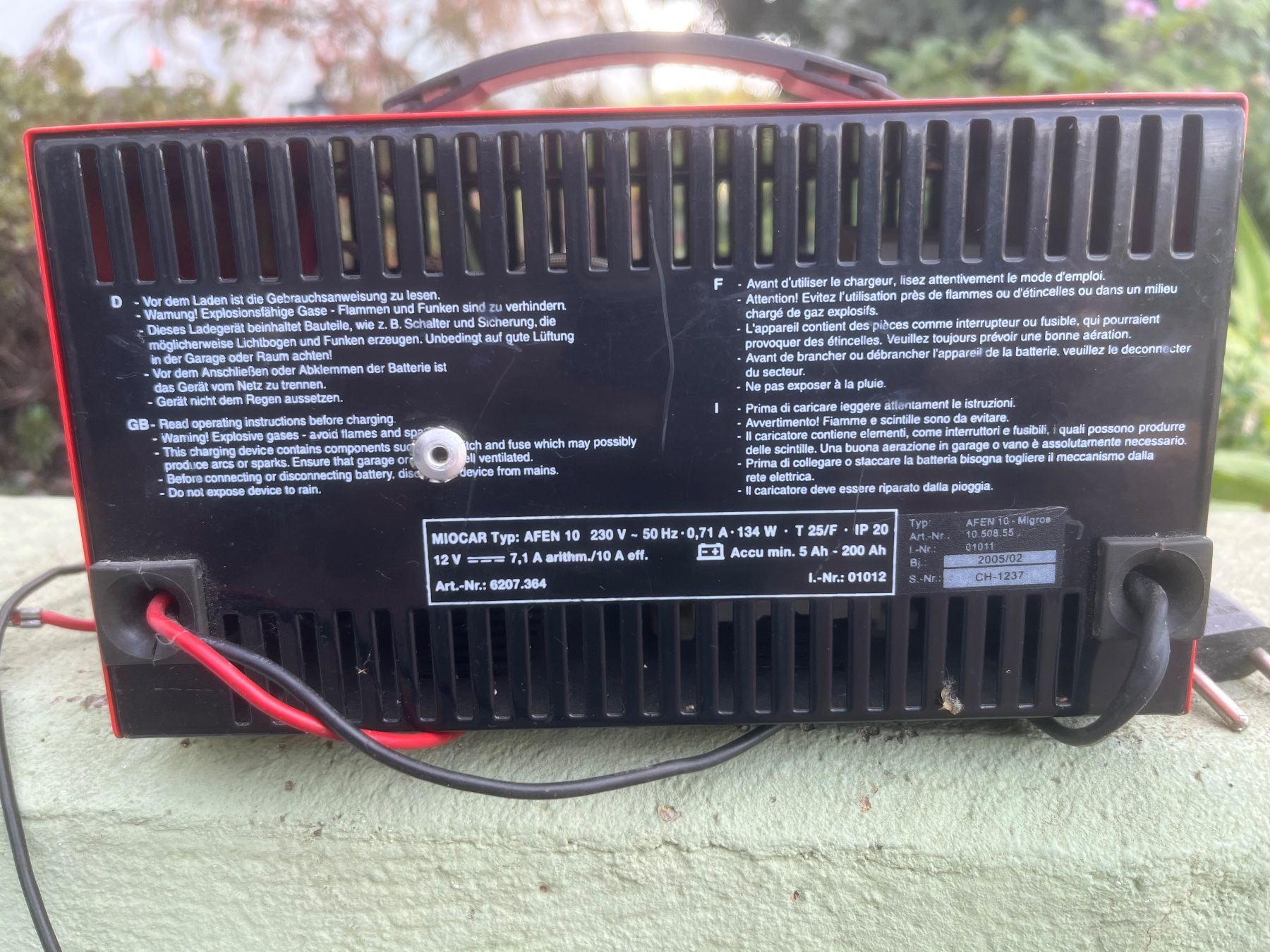 Caricabatterie: Batterieladegerät MIOCAR 12 Volt – Nuovo e nell'imballaggio originale da Magden venduto da Hornet2 1