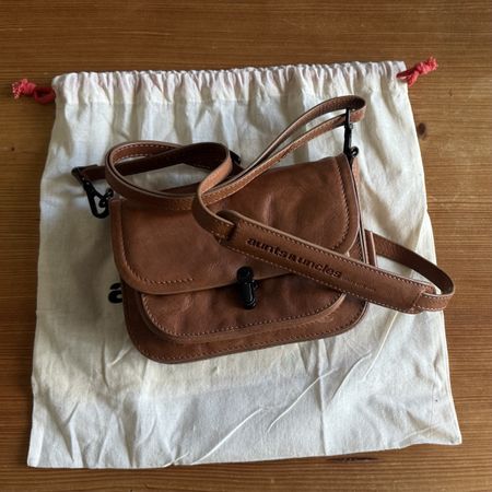 Aunts & Uncles Umhängetasche Leder braun