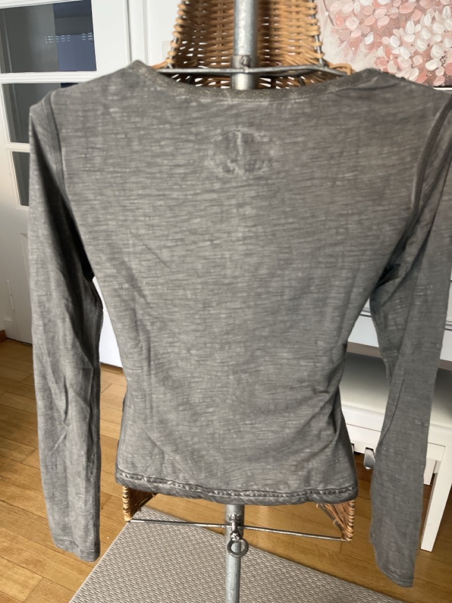 Nile Jacken: Langarmshirt mit Pailleten, Nile, XS – Gebraucht aus Solothurn von Bobesch08 4