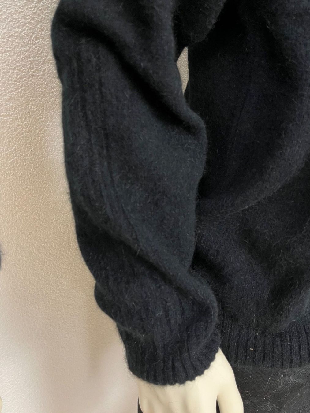 Maglioni & Felpe: Possum Pullover Herren V-Ausschnitt schwarz Grösse M – Nuovo e nell'imballaggio originale da Zollikofen venduto da marys-choice 2