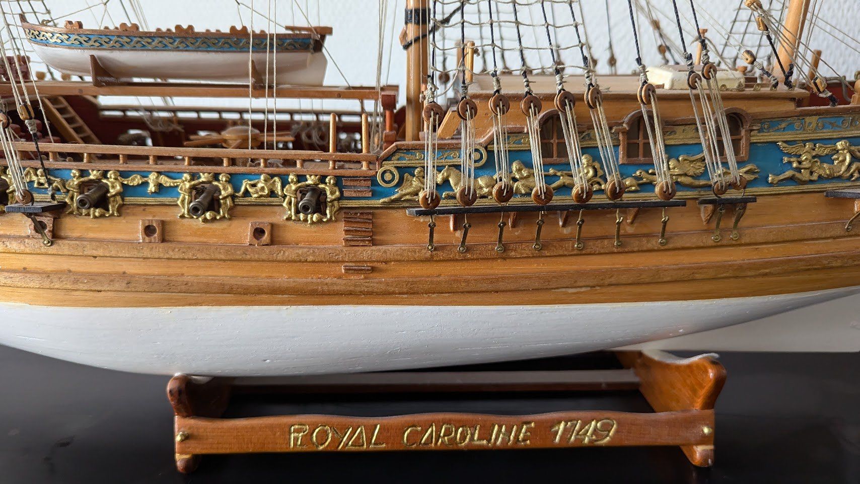 Kit di modellismo & Modellini statici: Royal Caroline, historisches Holzschiffmodell – Usato da Rupperswil venduto da iRAFF 6