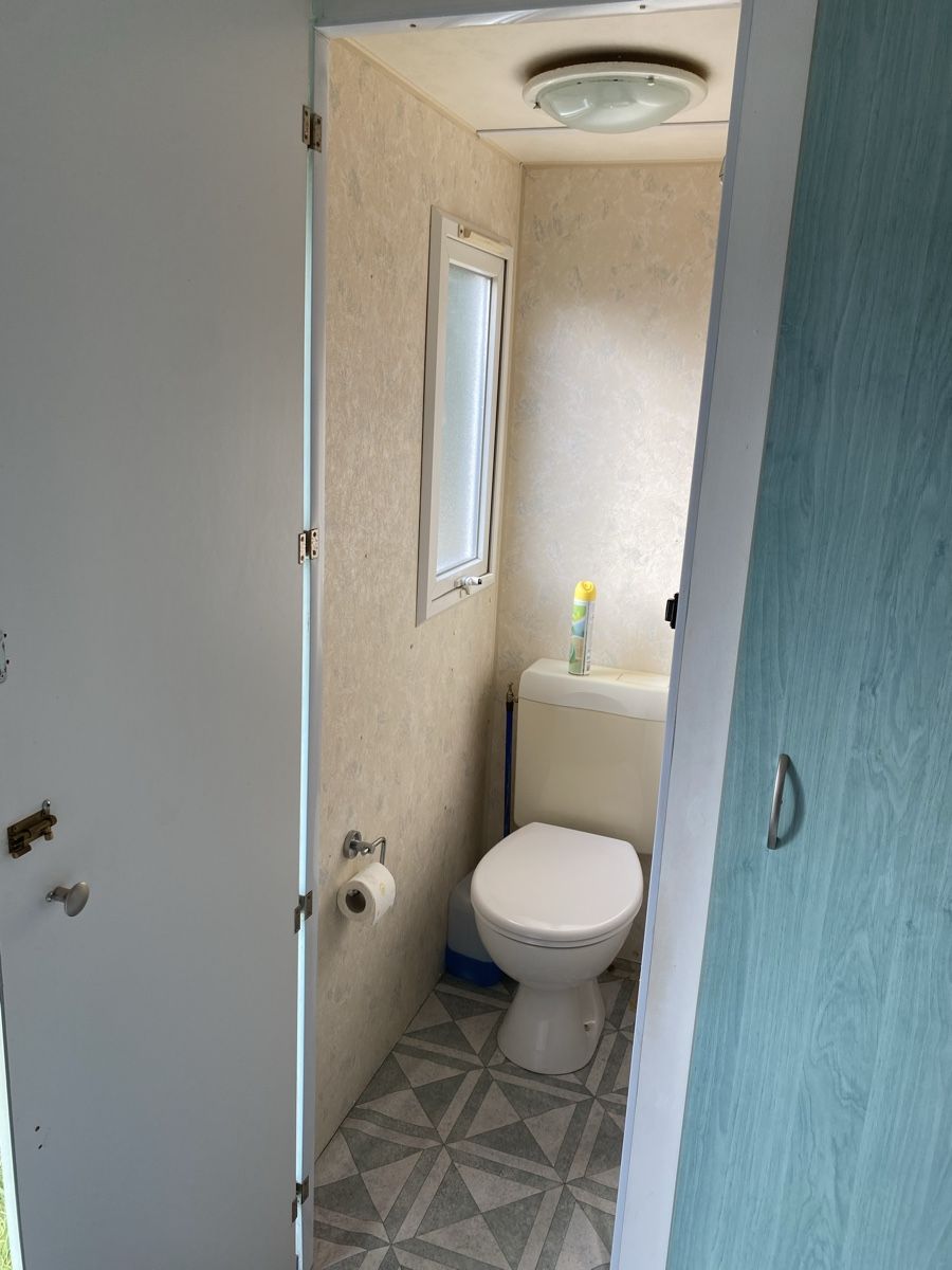 Mobilhome: Mobile Home 2 a 4 couchages. Bon état. – Gebraucht aus La Chaux-de-Fonds von analucie 3