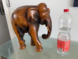 Hausräumung: grosser Elefant (38 cm), aus Holz, ab 1.—