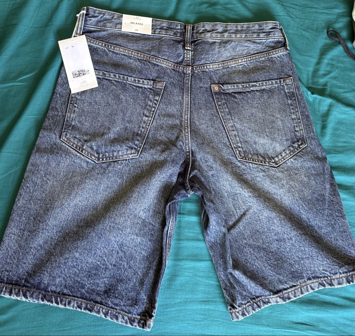 H&M Jeans: Short en jeans  – Nuovo e nell'imballaggio originale da La Sagne NE venduto da Fanta2311 1