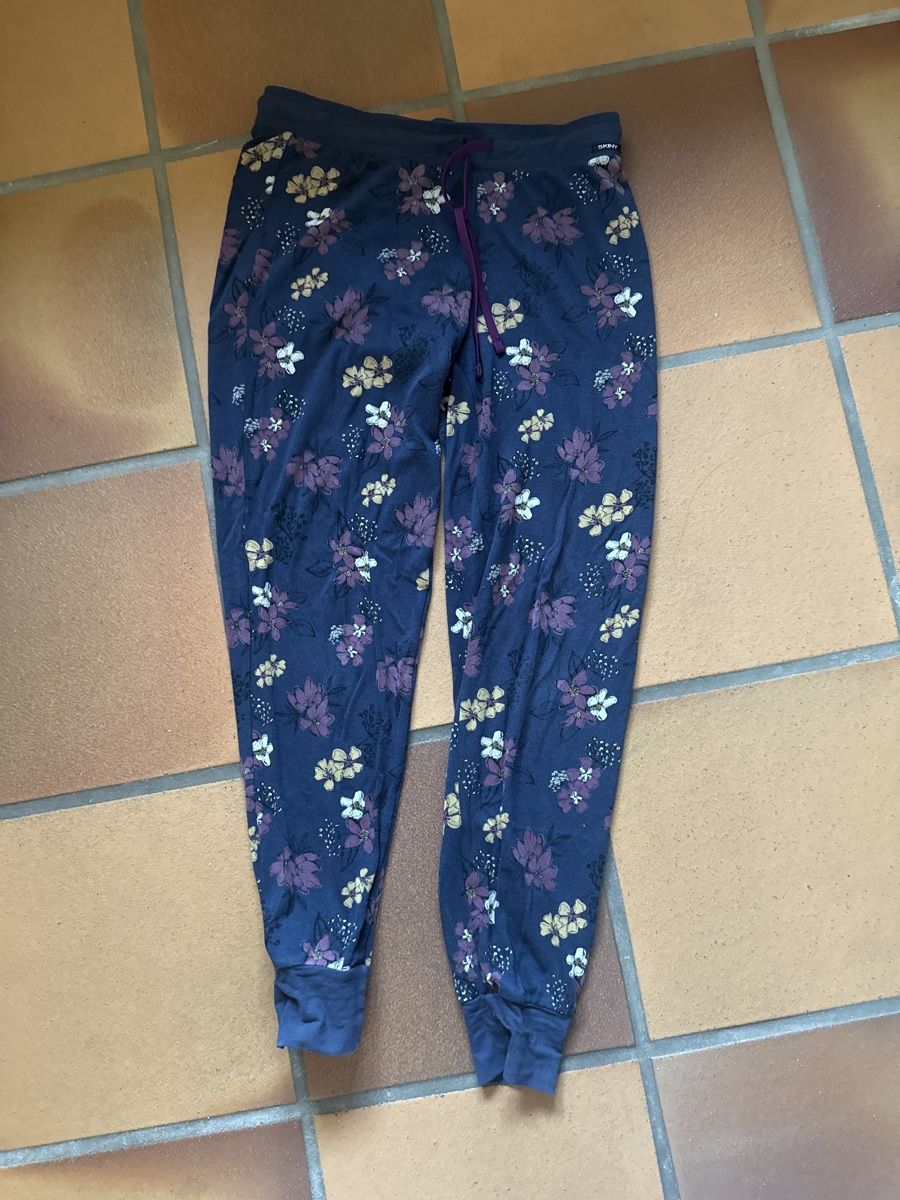 Pantaloni: Loungehose von Skinny S/36 – Usato da Schaffhausen venduto da Minzli380