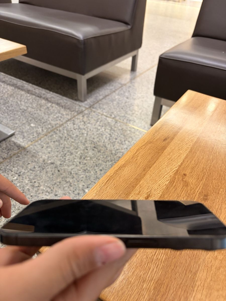 Apple Handys / Smartphones: Iphone 15 Pro Top Zustand – Neu (gemäss Beschreibung) aus Trimmis von HobbyGR2017 3