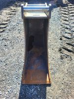 30 cm Tieflöffel zu Bagger 6 - 10 To. mit Hum16/SH16.