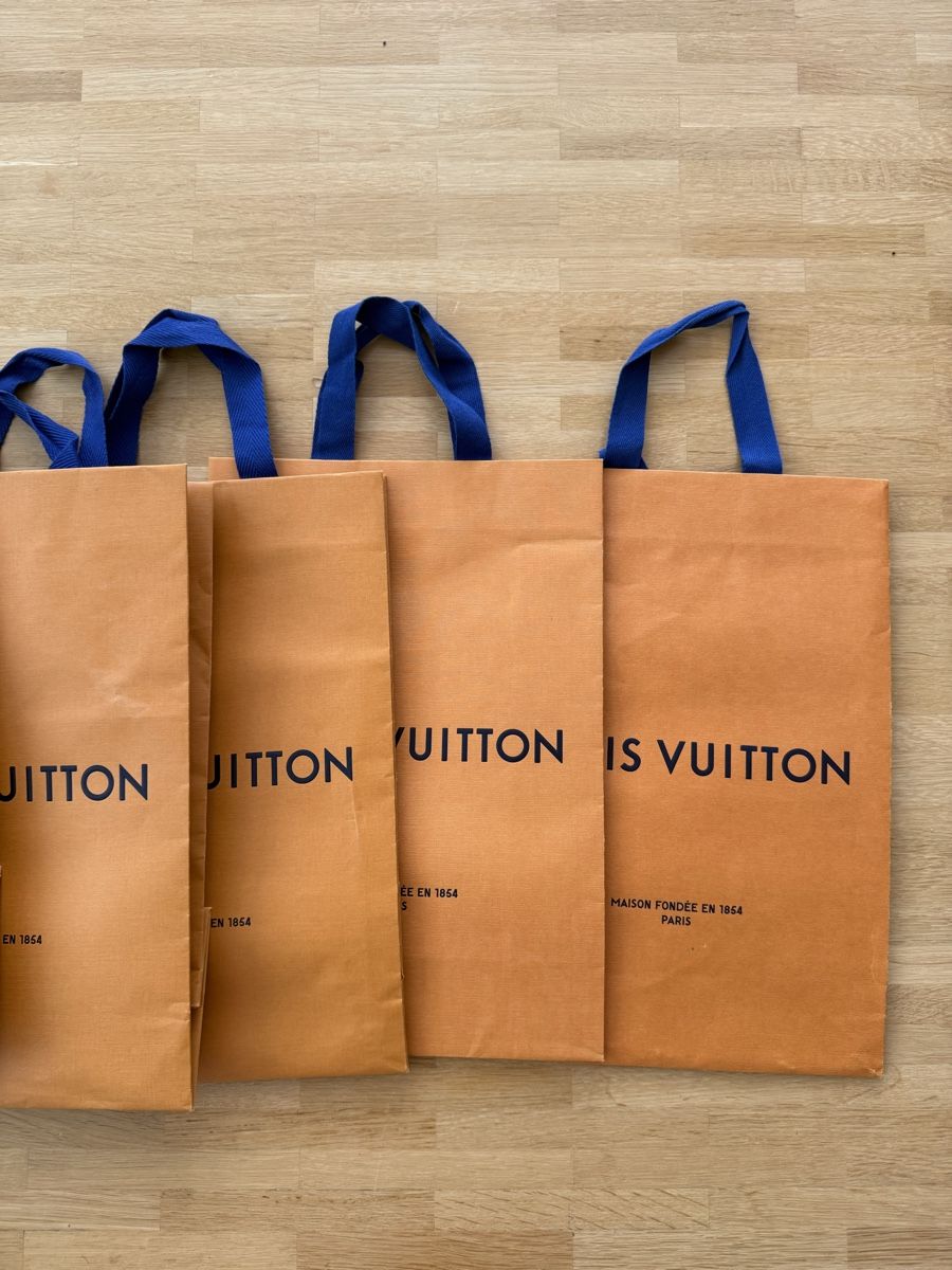 Borse: 5 Louis Vuitton Papiertragetaschen gebrauchter Zustannd – Usato da Winterthur venduto da -BeHappy24- 3