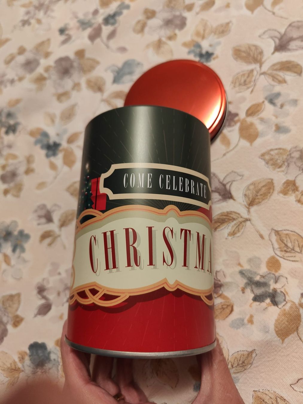 Tissus: Weihnachts Küchenhandtuch im Dose – Neuf avec emballage d'origine à Rancate par Solo_cose_belle 6