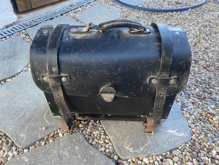 Werkzeugkoffer / Ledertasche