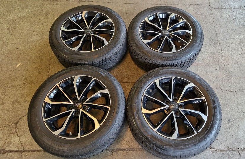 Land Rover Pneumatici & Ruote complete: Range Rover Evoque MSW Winterräder 18" – Usato da Schenkon venduto da S-Mobile 1