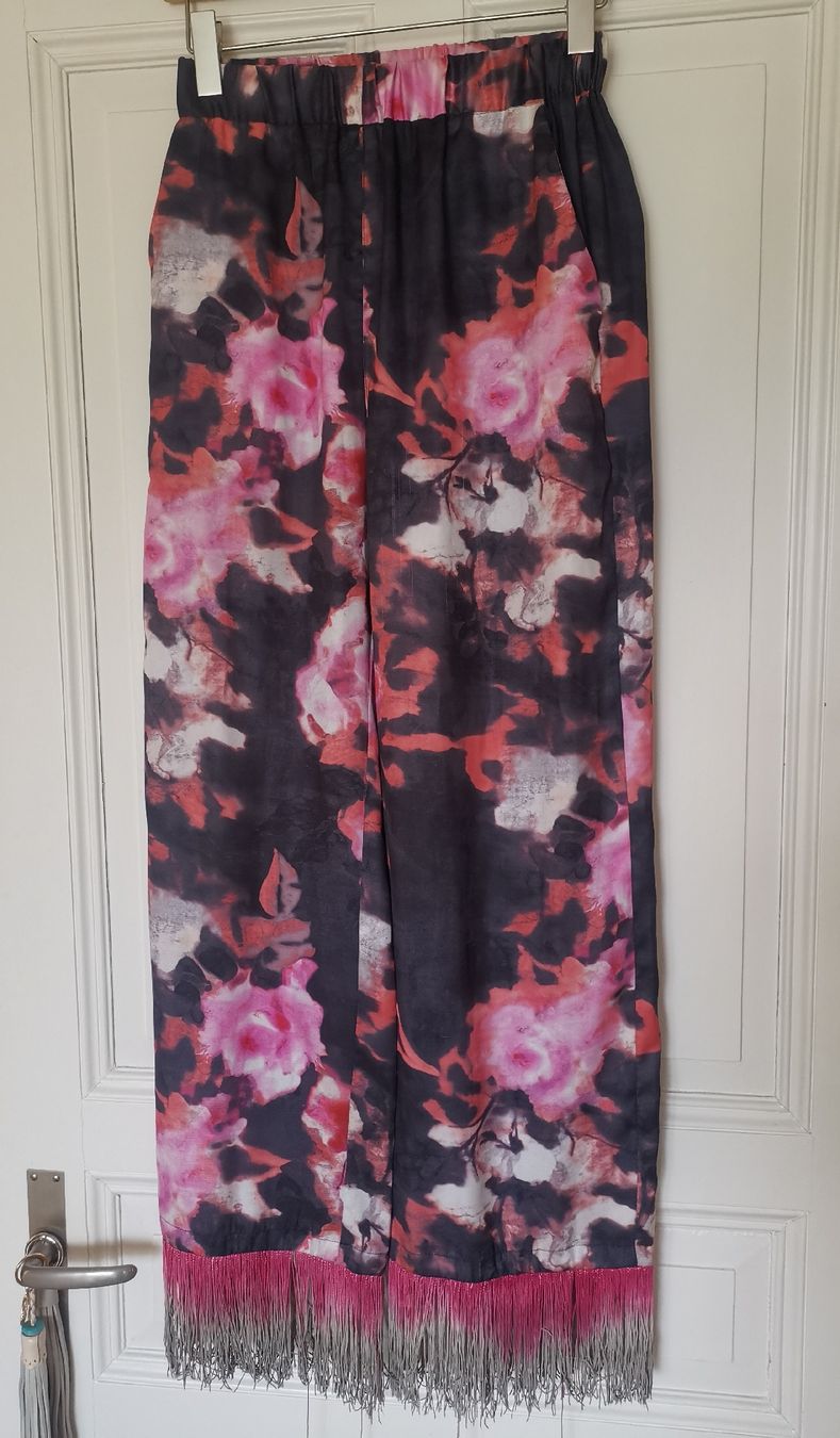 Completi & Tailleur: MSGM Set, Hose und Bluse – Usato da Uerikon venduto da pink_flamingo 3