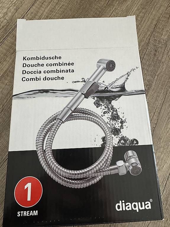 Pommeaux de douche: Duschbrause – D'occasion à Heiligkreuz (Mels) par Chliniii