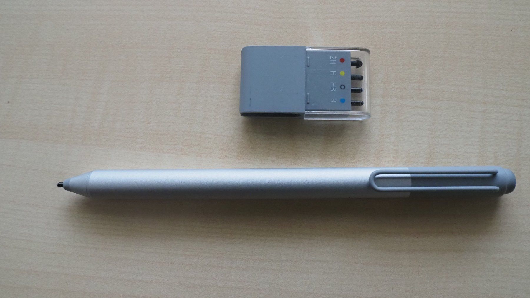 Microsoft Portables: Microsoft Surface Book2 absoluter neuwertiger Zustand – D'occasion à Biberstein par pampasgras 3