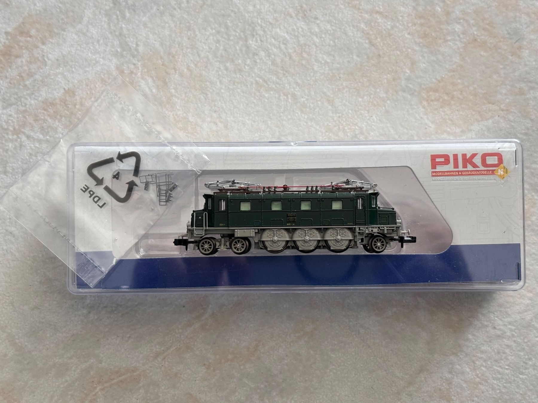 Piko Modellini di ferrovie: Piko 40323 Elok Ae3/6' Grün SBB – Nuovo e nell'imballaggio originale da Hauterive NE venduto da eriamch